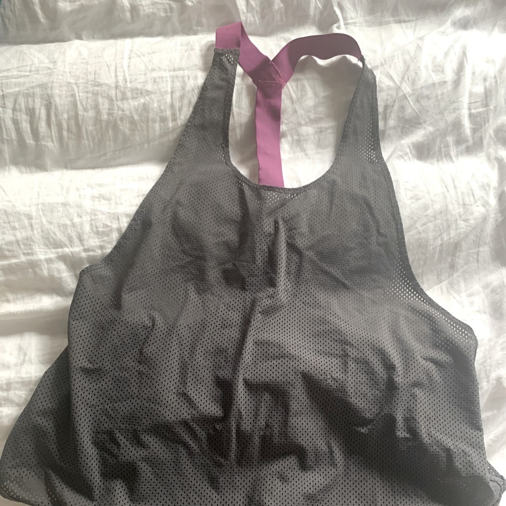 Free movement workout tank